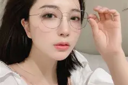互相出轨各玩各的！结婚32年后蒋雯丽夫妇隐居国外活成了这样
